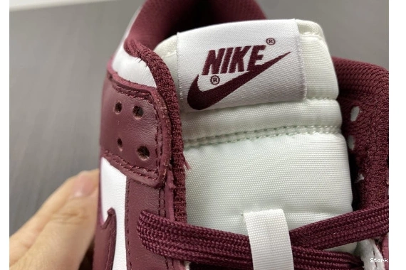 Bordeaux (W) Dunk Nike DD1503-108 Low 1227